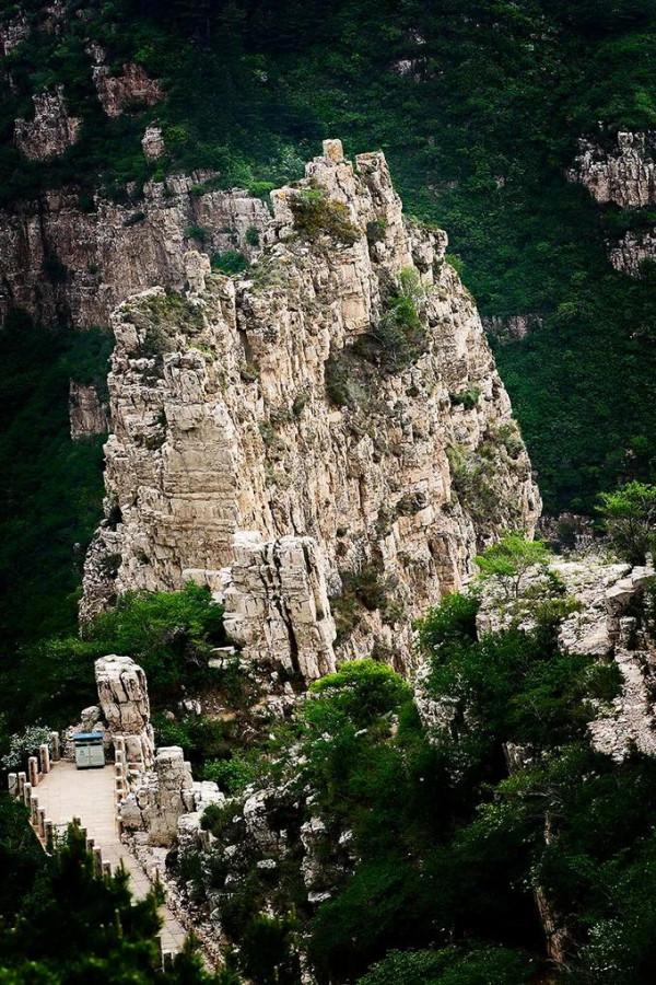 七律•恆嶽觀光文/嶽興漢 (甘肅)