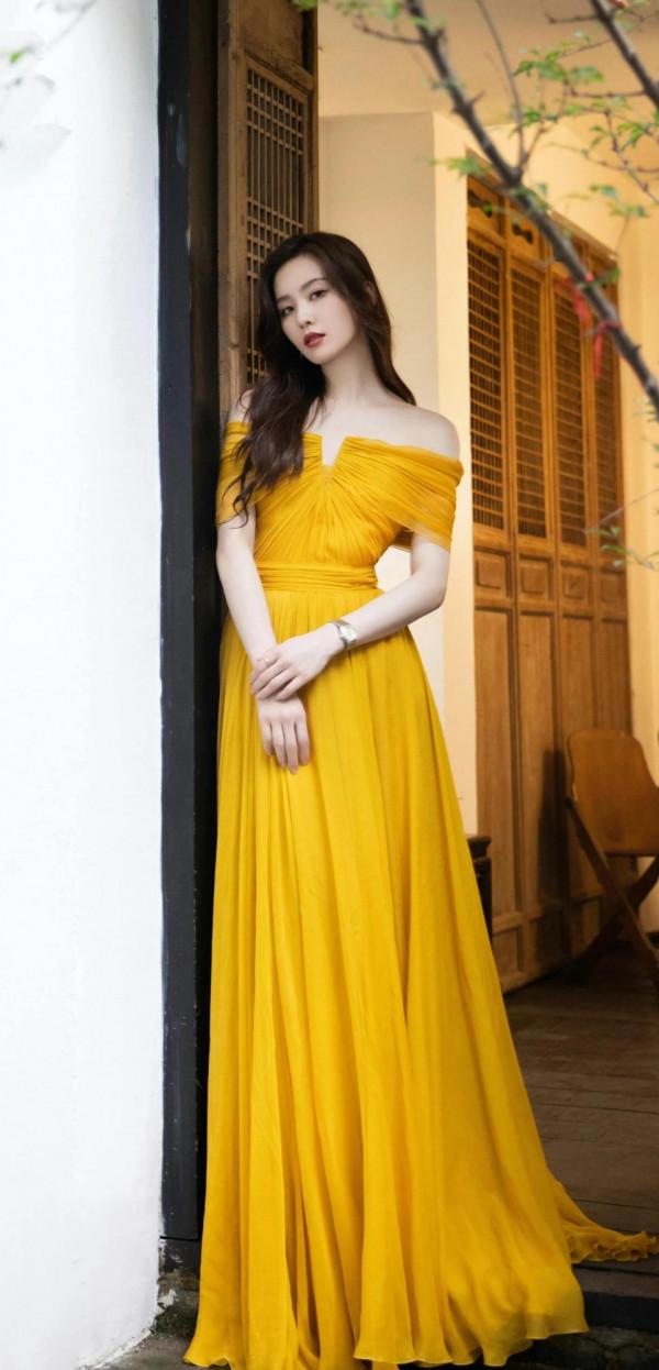 劉詩詩 黃色長裙波浪發(高畫質組圖)知性優雅 劉詩詩 黃色長裙波浪發(高畫質組圖)知性優雅