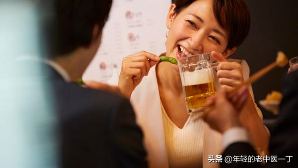 一個河南女大夫，傾聽一個山東大漢的故事後開出一個方子