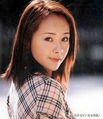 整容後遺症?43歲何琳新劇臉僵,和小一歲秦嵐同框竟似兩代人 整容後遺症?43歲何琳新劇臉僵,和小一歲秦嵐同框竟似兩代人