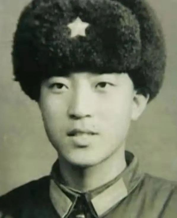 21年前，那個寧願去當名譽縣長也不和馮鞏合作的牛群，如今怎樣了