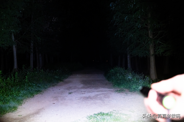 2021強光手電選購經驗 篇一:盤點我的高性價比強光手電筒 2021強光手電選購經驗 篇一:盤點我的高性價比強光手電筒