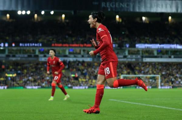 6-1,3-0!英超2大冠軍虐菜,日本球星雙響,對飆8000萬巨星 6-1,3-0!英超2大冠軍虐菜,日本球星雙響,對飆8000萬巨星