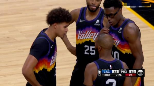 保羅三雙，獨居歷史第三，布克11分險丟勝利，快船慘敗卻獲好訊息