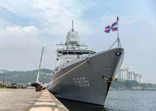 “七省”級護衛艦圖集（132圖）