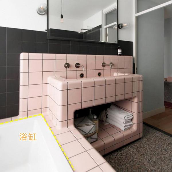 洗漱臺很少有人這麼設計：延伸到馬桶邊，還多個置物架用，賺到了