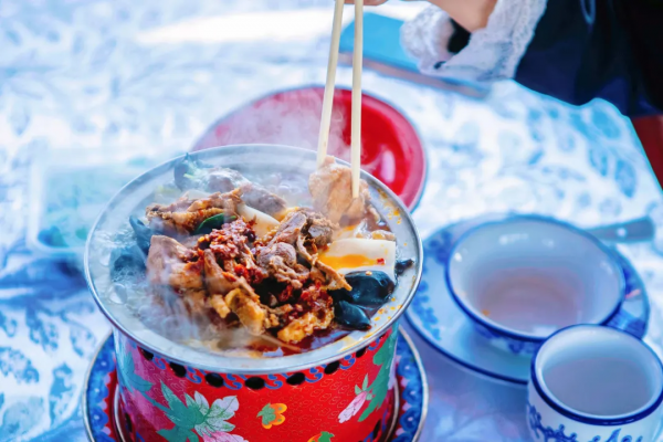 別等頭髮花白才說“我要出去走遠方”，趁冬日暖陽，遇見恰好風景