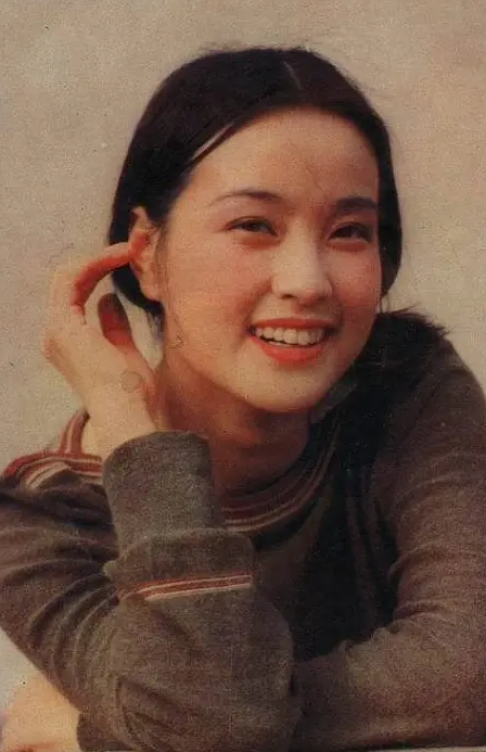 劉曉慶再扮武則天，深陷稅務風波東山再起，4任丈夫至今無子女