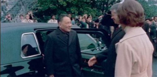 鄧小平帶8名安保訪美，在休斯敦兩次遇暗殺，遇襲過程中表情鎮靜