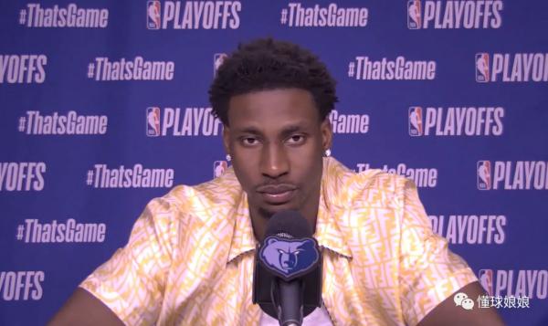 4年1.06億?他行不行啊,一年才打了11場 4年1.06億?他行不行啊,一年才打了11場