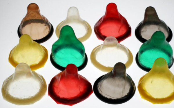 布麗吉特愛刷牙愛化妝被批評!小馬哥嫌法國人工作太少,法國人:你胡說 布麗吉特愛刷牙愛化妝被批評!小馬哥嫌法國人工作太少,法國人:你胡說