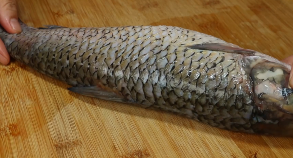 冬天要多吃魚，教你獨特做法，不加一滴水，用料簡單味道好