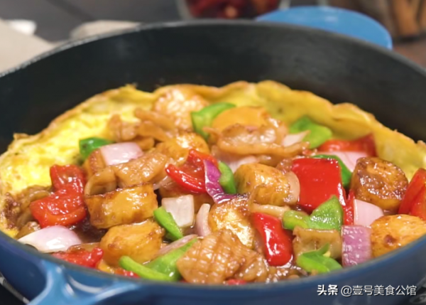 中式風味的蛋餅，搭配葷素營養的日本豆腐，味美解饞，家人都愛吃