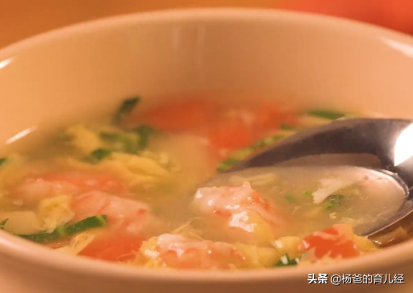 蝦仁搭配滷水豆腐,湯汁濃醇,鮮嫩味美,孩子愛喝的輔食湯羹 蝦仁搭配滷水豆腐,湯汁濃醇,鮮嫩味美,孩子愛喝的輔食湯羹