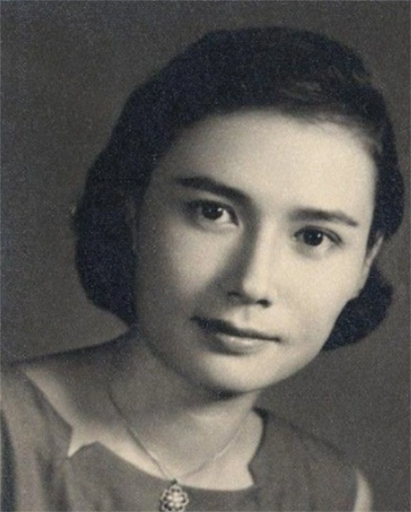 國軍總司令範紹增率部起義後，他心愛的七個妻妾如何處理？