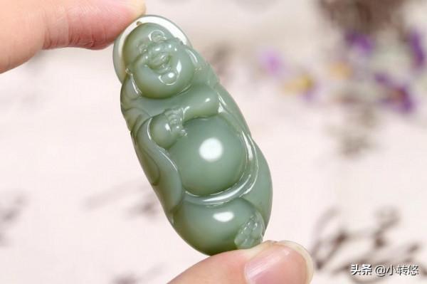 巨龍騰空而起,暢遊戲珠,飛龍形態各異,霸氣十足 巨龍騰空而起,暢遊戲珠,飛龍形態各異,霸氣十足