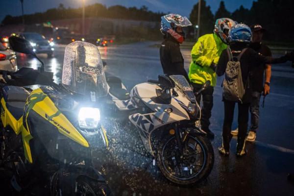 均衡之道,一脈相承,聊聊V-Strom 1050 XT與小老弟V-Strom 250 均衡之道,一脈相承,聊聊V-Strom 1050 XT與小老弟V-Strom 250