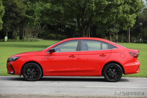 新車｜外觀更加運動，動力有所升級，榮威i5 GT靜態解析