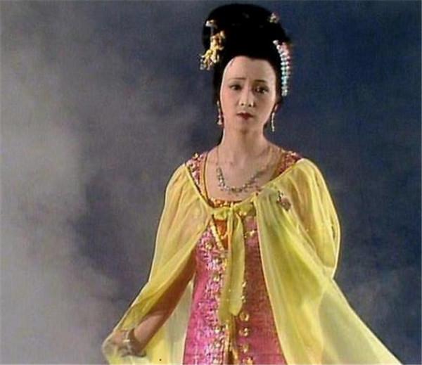 紅樓夢：鳳姐去寧國府打了一次牌，註定秦可卿在劫難逃