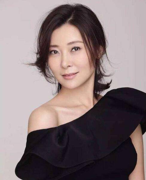 李亞鵬戴婚戒疑和女友婚訊將近!曾追周迅王菲,終於不做軟飯男? 李亞鵬戴婚戒疑和女友婚訊將近!曾追周迅王菲,終於不做軟飯男?