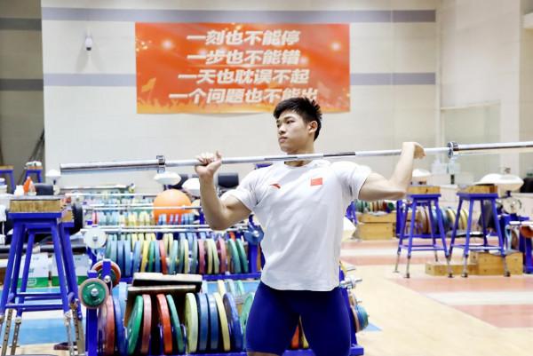 為巴黎奧運週期開好頭——國家舉重隊全力備戰世錦賽 為巴黎奧運週期開好頭——國家舉重隊全力備戰世錦賽