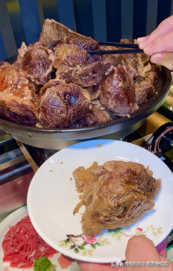 來自汪清百草溝。花泥鰍、川丁子,長白山小魚湯,已16年 來自汪清百草溝。花泥鰍、川丁子,長白山小魚湯,已16年