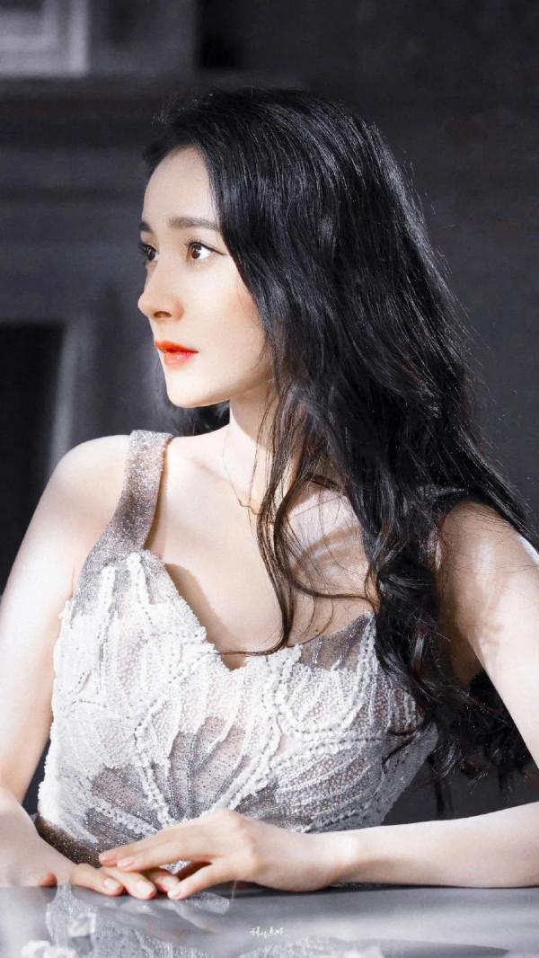 楊冪〔ETRO艾綽.雅詩蘭黛〕全球代言人