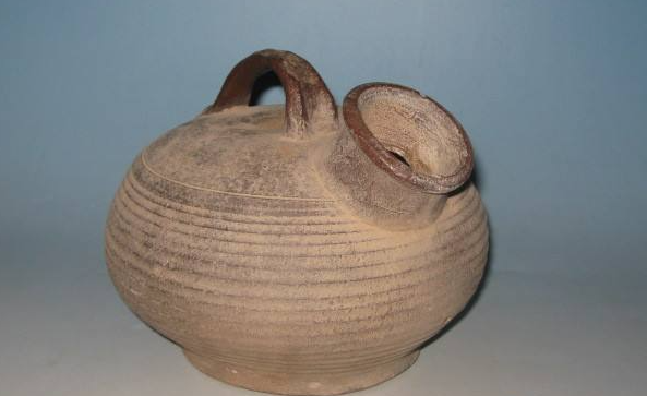 陝西老漢挖出4個銅罐,當夜壺用26年,經專家鑑定為國寶級文物 陝西老漢挖出4個銅罐,當夜壺用26年,經專家鑑定為國寶級文物