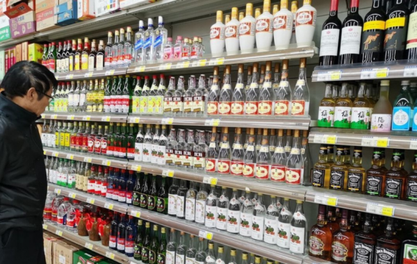 中國5大“光瓶”白酒，全是100%固態純糧，行家都把它們當口糧酒