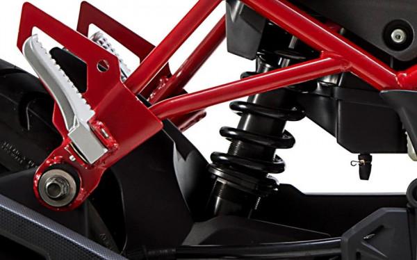 貝納利運動街車紅寶龍，單缸馬力12.9匹，滿油跑400公里，1萬出頭