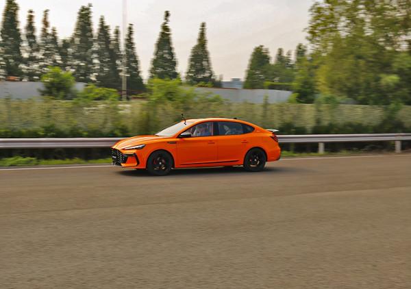 第三代MG6 PRO場地試駕 按耐不住的躁動