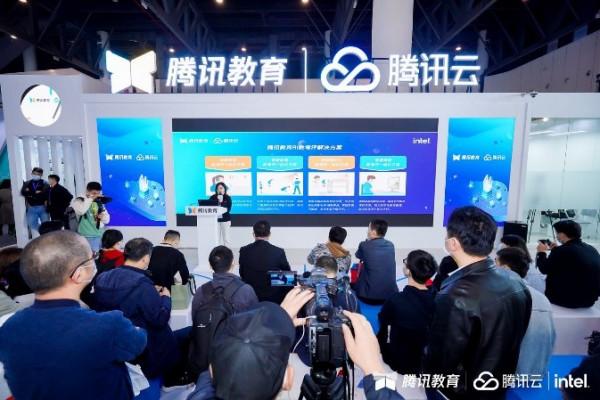 AI終於對老師下手了 AI終於對老師下手了