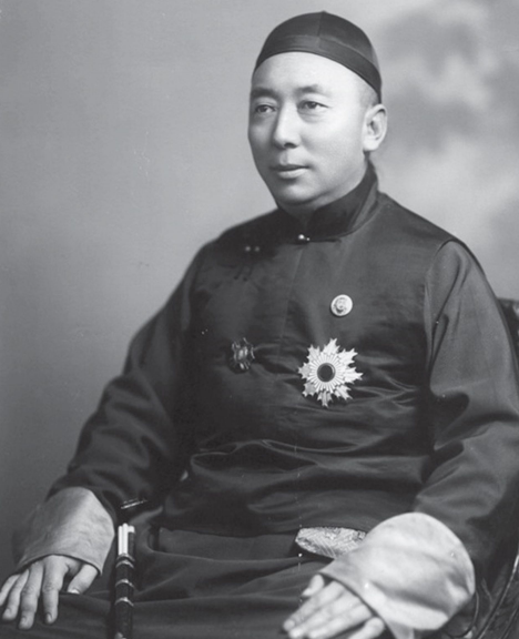 兩次救內蒙古於水火,一人瓦解“共和國”,烏蘭夫將軍真勇將也 兩次救內蒙古於水火,一人瓦解“共和國”,烏蘭夫將軍真勇將也