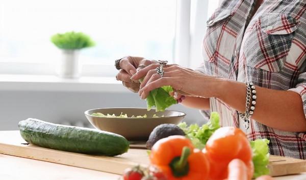 這種水果是“降酸王”，尿酸高的人群建議多吃