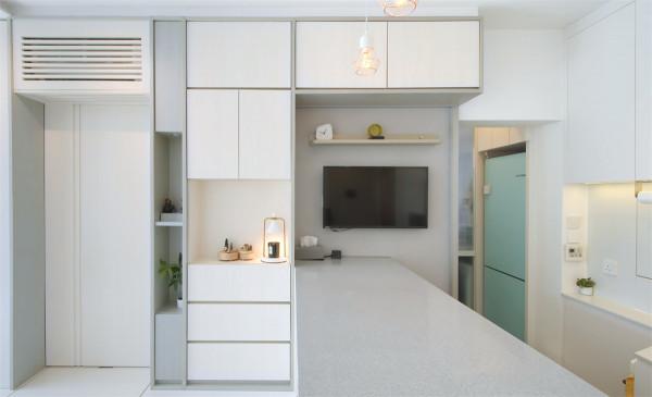 香港80後夫妻買下45㎡小家，搭起地臺將兩室變三室，網友：真的服