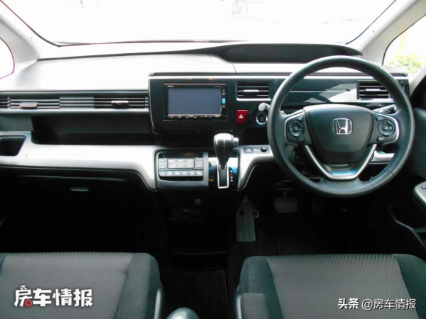 本田床車不到5米，7座設計全家坐得下，隱藏大床小夫妻正好能睡下