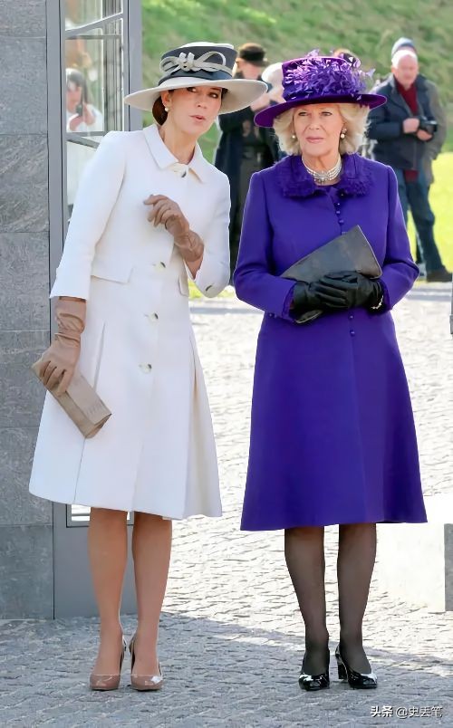 2012年他用190元買下一個舊包包，半年後價格漲到了220萬