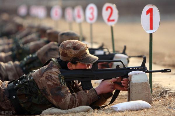 小孩想去部隊當兵，本科學歷兩年退伍回來怎麼規劃？這個建議很好