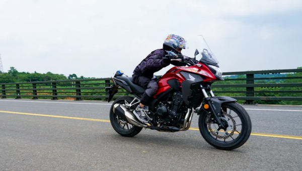 缺少個性但很平順好騎，還是很本田-CB400X動態體驗