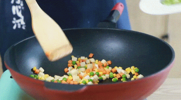 誰吃誰瘦！明星同款無米炒飯，好吃低卡高顏值，快來學