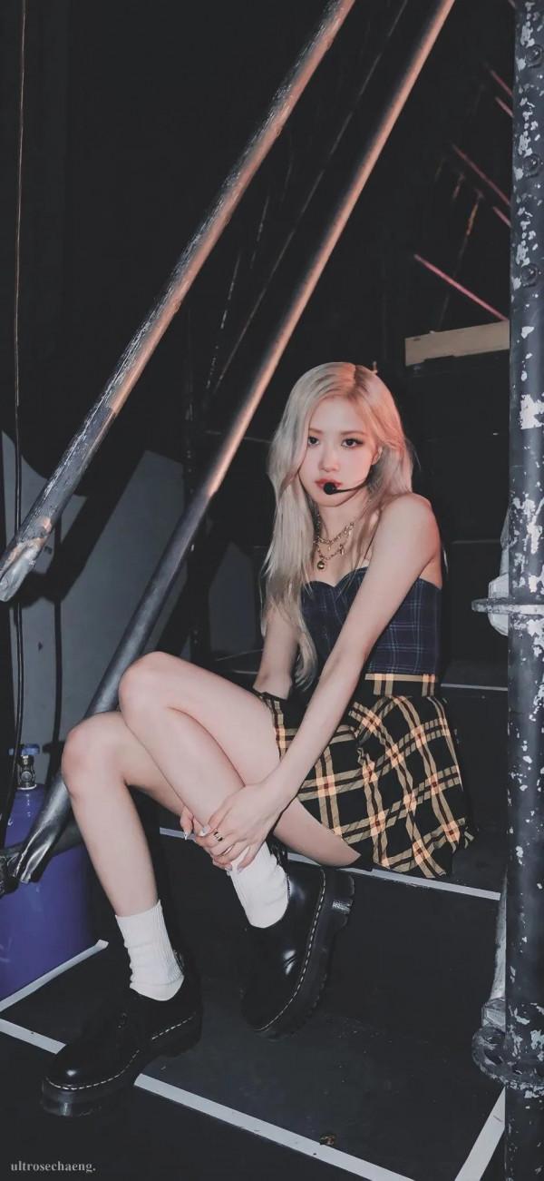 BLACKPINK ROSÉ樸彩英生活照 可甜可鹹 私底下也是穿搭潮人