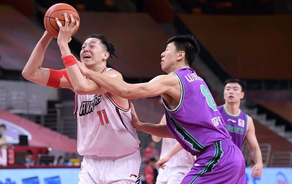 9分鐘怒搶1板!山東水貨前鋒4戰掛零 大合同飽受詬病 如今徹底養老 9分鐘怒搶1板!山東水貨前鋒4戰掛零 大合同飽受詬病 如今徹底養老