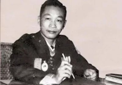 1938年,沈之嶽到延安,遞給毛主席一支菸,毛主席:這人有問題 1938年,沈之嶽到延安,遞給毛主席一支菸,毛主席:這人有問題