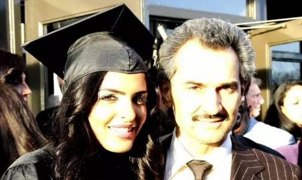 中東首富：賓士車上鑲嵌30萬顆鑽石，花24億定製私人&OpenCurlyDoubleQuote;飛行宮殿&rdquo;