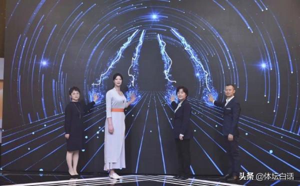 惠若琪產後亮相！穿飄逸長裙+平底鞋，身材發福但面部仍精緻