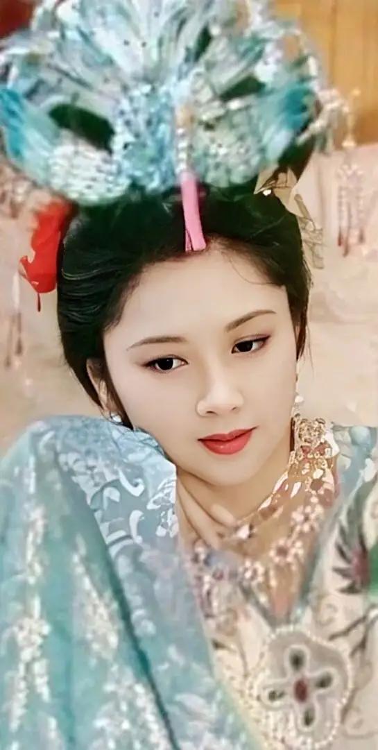 最美女兒國王——朱琳美照