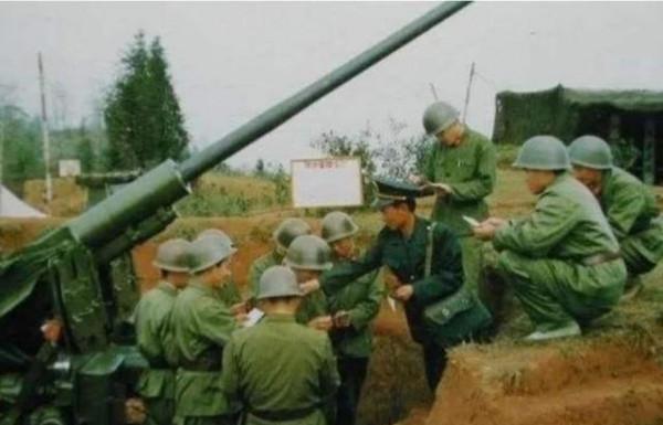 他是原蘭州軍區參謀長，56歲任副總參謀長，5年後升上將，今82歲