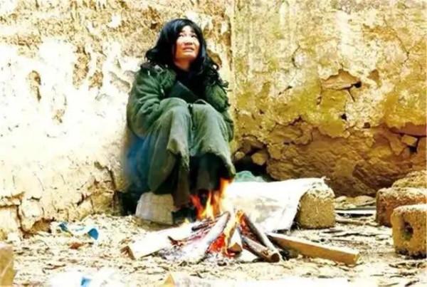 我被父母養成河南第一懶人：7歲不會走路，吃飯靠喂23歲自己餓死