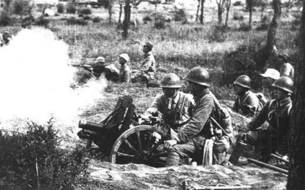 抗美援朝戰爭中,志願軍的出乎意料的一炮,竟隔山打爆美軍飛機 抗美援朝戰爭中,志願軍的出乎意料的一炮,竟隔山打爆美軍飛機