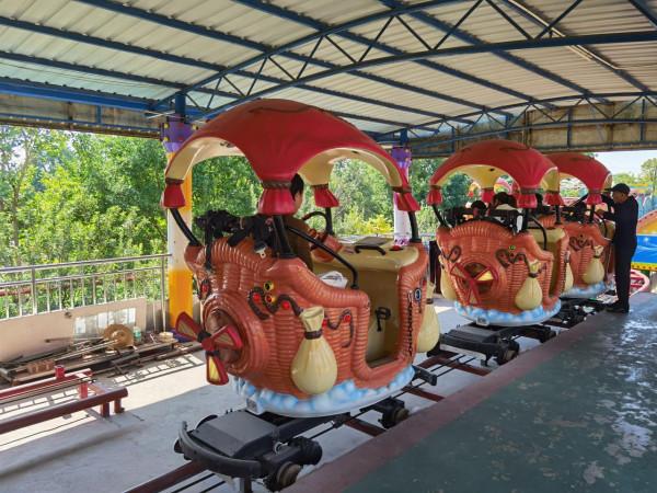 漢EV自駕廣西，園博園入口帶孩子玩遊樂園，我獨自一人逛景區